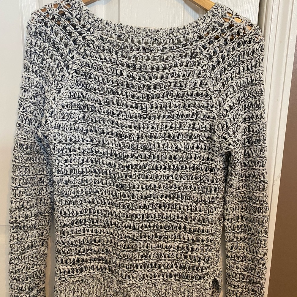 Sweater - Picture 3 of 4